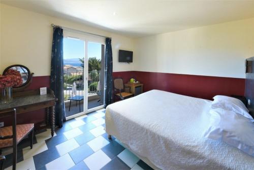 Casa Murina Hotel Demeure Ecolabel Europeen Hotel de charme Casa Murina is conveniently located in the popular Serra-di-Ferro area. The hotel offers a wide range of amenities and perks to ensure you have a great time. Free Wi-Fi in all rooms, l