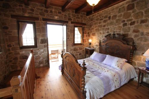 Lithos Traditional Guest Houses in Lefki