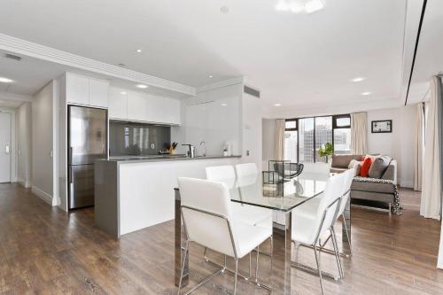 Modern luxury with breathtaking City views