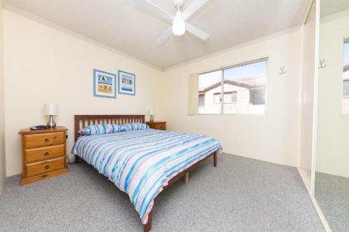 Camelot 6, Forster (foto 9)