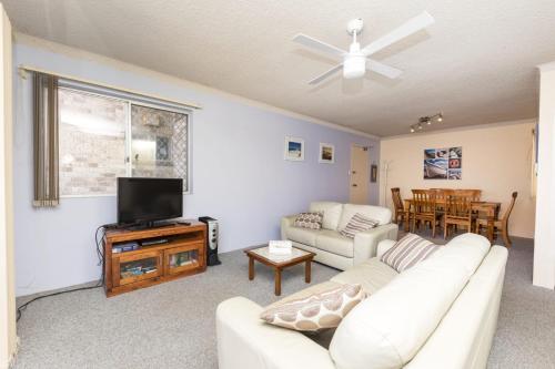 Camelot 6, Forster (foto 8)