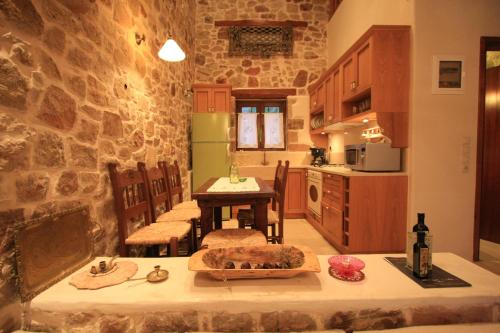 Facilities, Lithos Traditional Guest Houses in Lefki