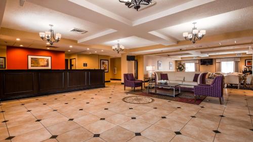 Best Western Plus Airport Inn & Suites