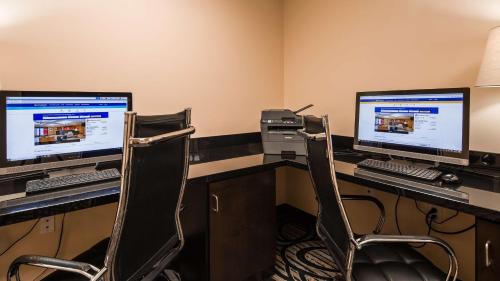 ベストウェスタン プラス エアポート イン アンド スイーツ