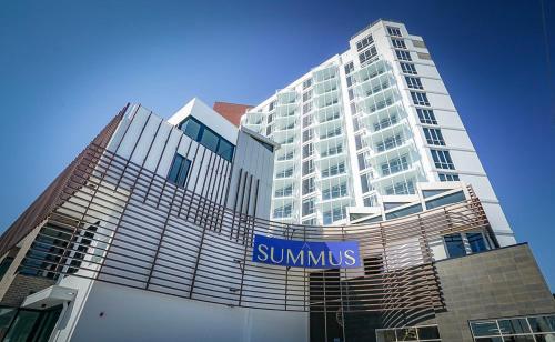 Cozy & Brand New Apt in the Heart of Western