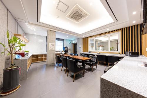 광주 충장로 스테이 호텔 (Gwangju Chungjangro Stay Hotel)_2_image