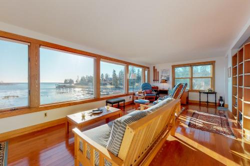Serene Newagen House - image 3