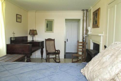Captain Kent's - image 3