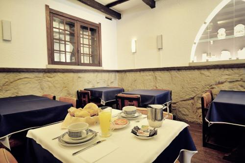 식음료(F&B), Rainha Santa Isabel - Obidos History Hotel in 오비두스