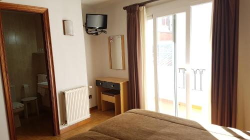 2 twin beds