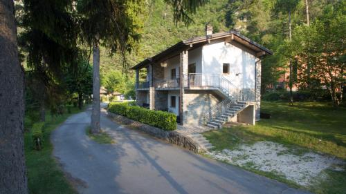 2 bedrooms, 4 beds