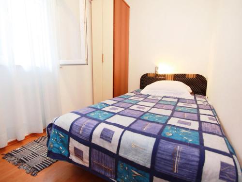  Apartment Anteo in Nečujam