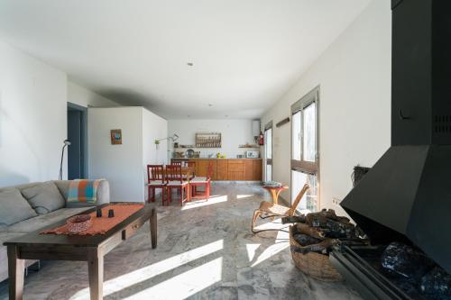 Casa de las Letrinas Baja, 2 Habt 5 mas 1 Pers max chimenea con horno in 格拉納多