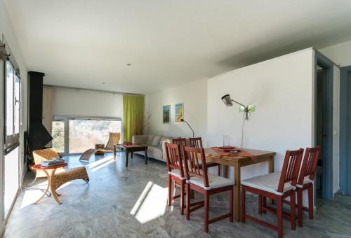 Casa de las Letrinas Baja, 2 Habt 5 mas 1 Pers max chimenea con horno in 格拉納多