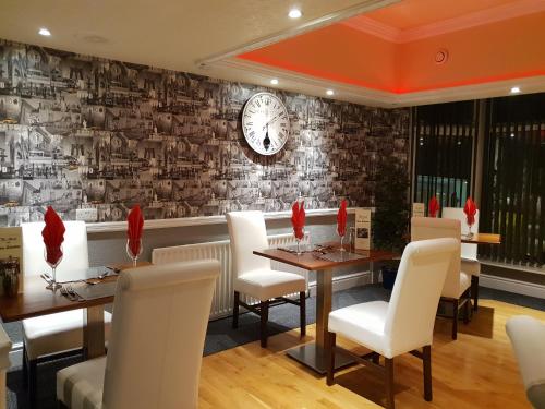 Ascot Hotel - image 3