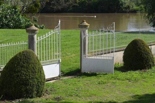 Belle maison bourgeoise de charme dans un domaine viticole