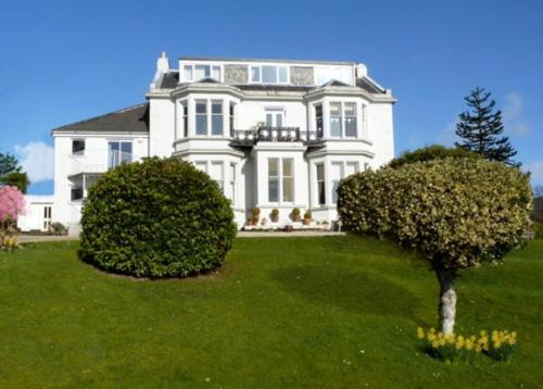 Sissepääs, Kinneil Self Catering in Lamlash