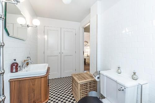 Buckingham Palace Apartments - image 3