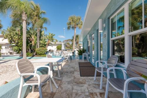 Escape Coastal Resort on Casey Key in Laurel (FL)