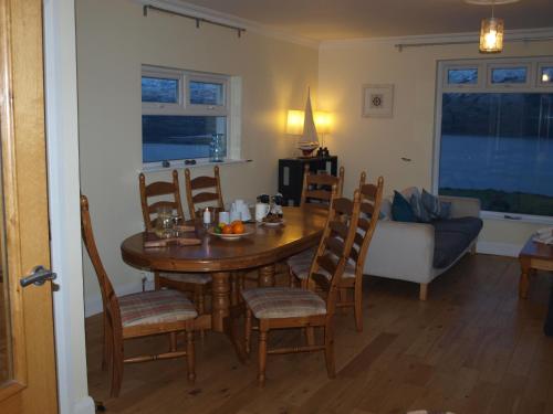 ห้องส่วนกลางสำหรับนั่งเล่น/ดูทีวี, The Lookout Ardara in คาร์นีย์