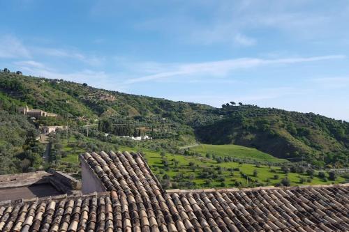 Casa Annunziata, Borgo e mare a Badolato