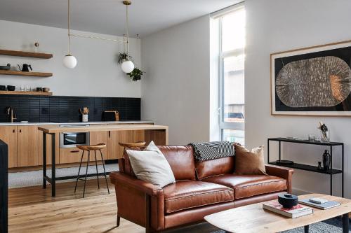 Second Floor Studio with Street View image 5