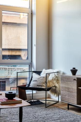 Second Floor Studio with Street View image 6