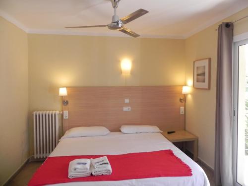 Hostal Bonany - image 10