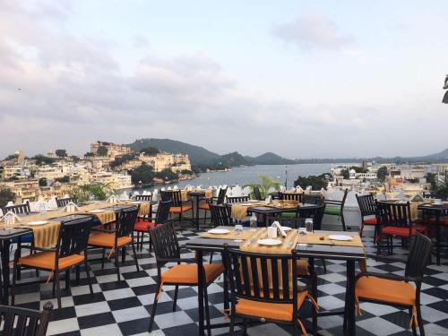 カロシ ハヴェリ ホテル