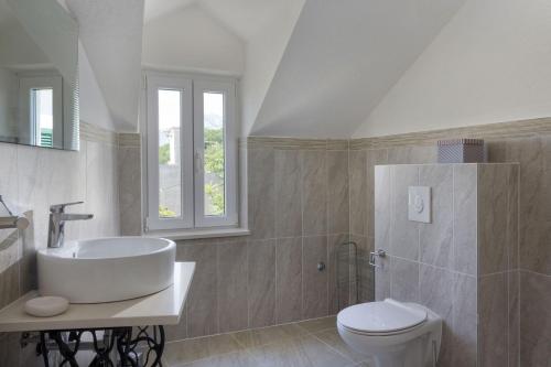 Villa Eli in Brela private pool - image 12