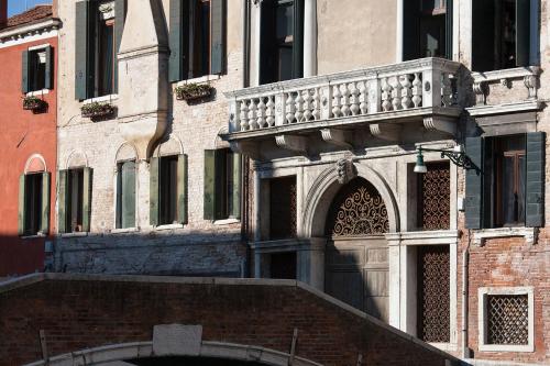 Appartamenti Palazzo Foscarini . - image 13