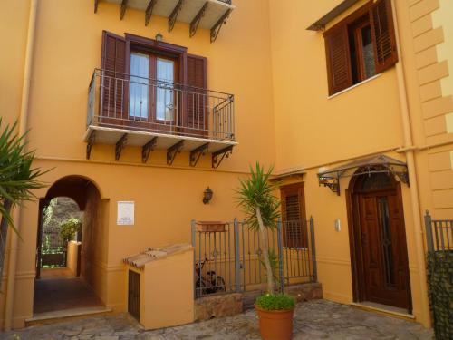  Casa Zara Apartment, Pension in Santa Flavia