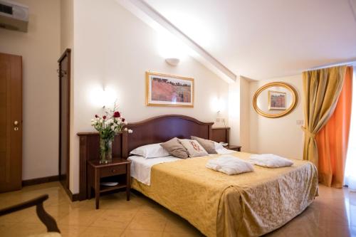 Grand Hotel Italia - image 7