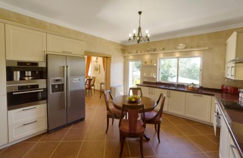 Villa Amarela - image 11
