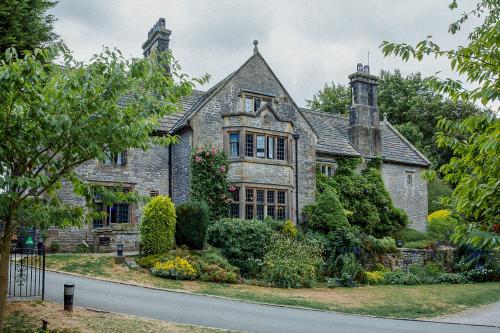 YHA Hartington Hall