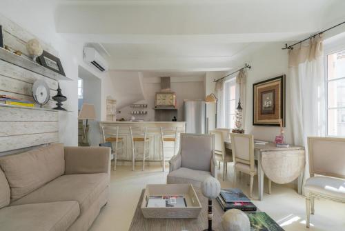 La Petite Plage Saint Tropez A Michelin Guide Restaurant