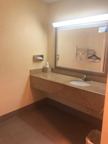 Days Inn by Wyndham Douglasville-Atlanta-Fairburn Road