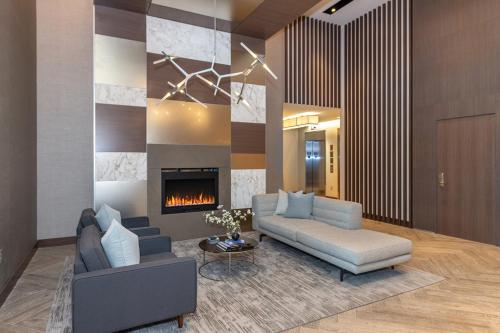 Global Luxury Suites Crystal City - image 7