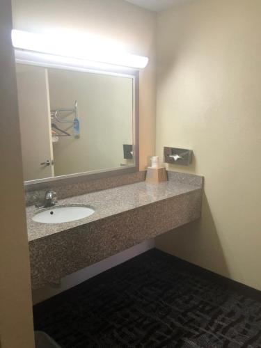 Days Inn by Wyndham Douglasville-Atlanta-Fairburn Road