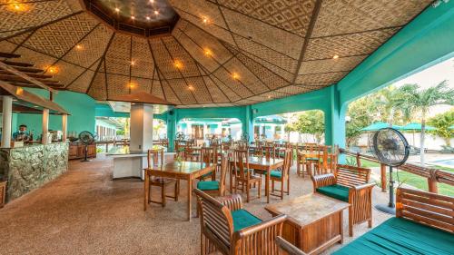 Food and beverages, Bohol Sea Resort near Balicasag Reef