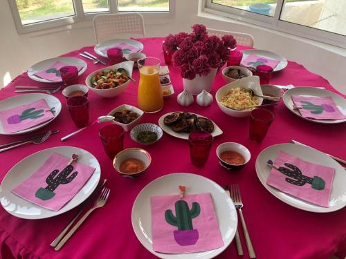 Food and beverages, Mi Casa Tu Casa - Dead Sea in North Dead Sea