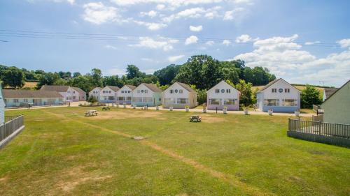 Seaview Holidays - Salterns Village in Nettlestone and Seaview