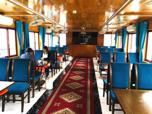 アレックス ハロン ホテル