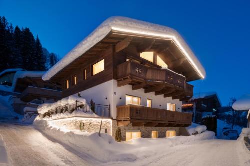  Villa Mountainview - Kirchberg bei Kitzbühel, Sauna, Kamin, nicht weit zu den Skiliften, Pension in Kirchberg in Tirol