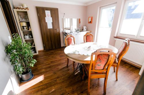 Burgers Hotel 1.2km von Mahlberg entfernt