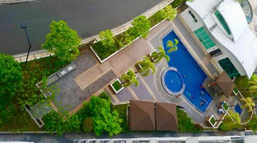 F-10C Parkside Villas, Manila