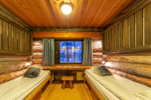 Kuukkeli Porakka Rooms Ideally located in the Saariselka Town Center area, Kuukkeli Porakka Rooms promises a relaxing and wonderful visit. Offering a variety of facilities and services, the property provides all you need fo