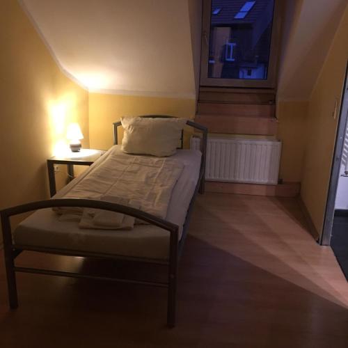 Doppelbettzimmer mit Bad in Kaiserslautern