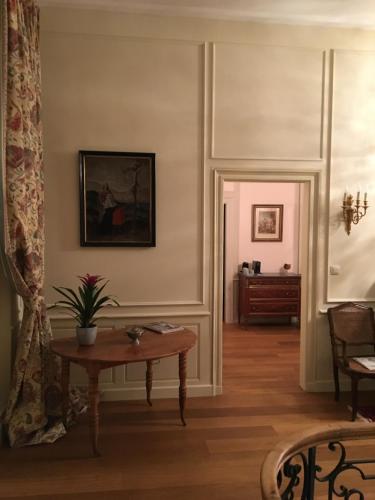 Entre Cour et Jardin – Arras, IL