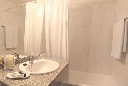 Hotel Brismar - image 5